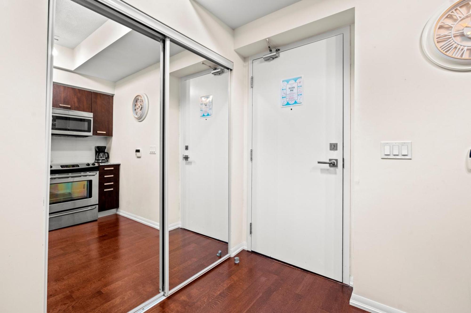 Globalstay. Burano Condos In Downtown Торонто Екстериор снимка